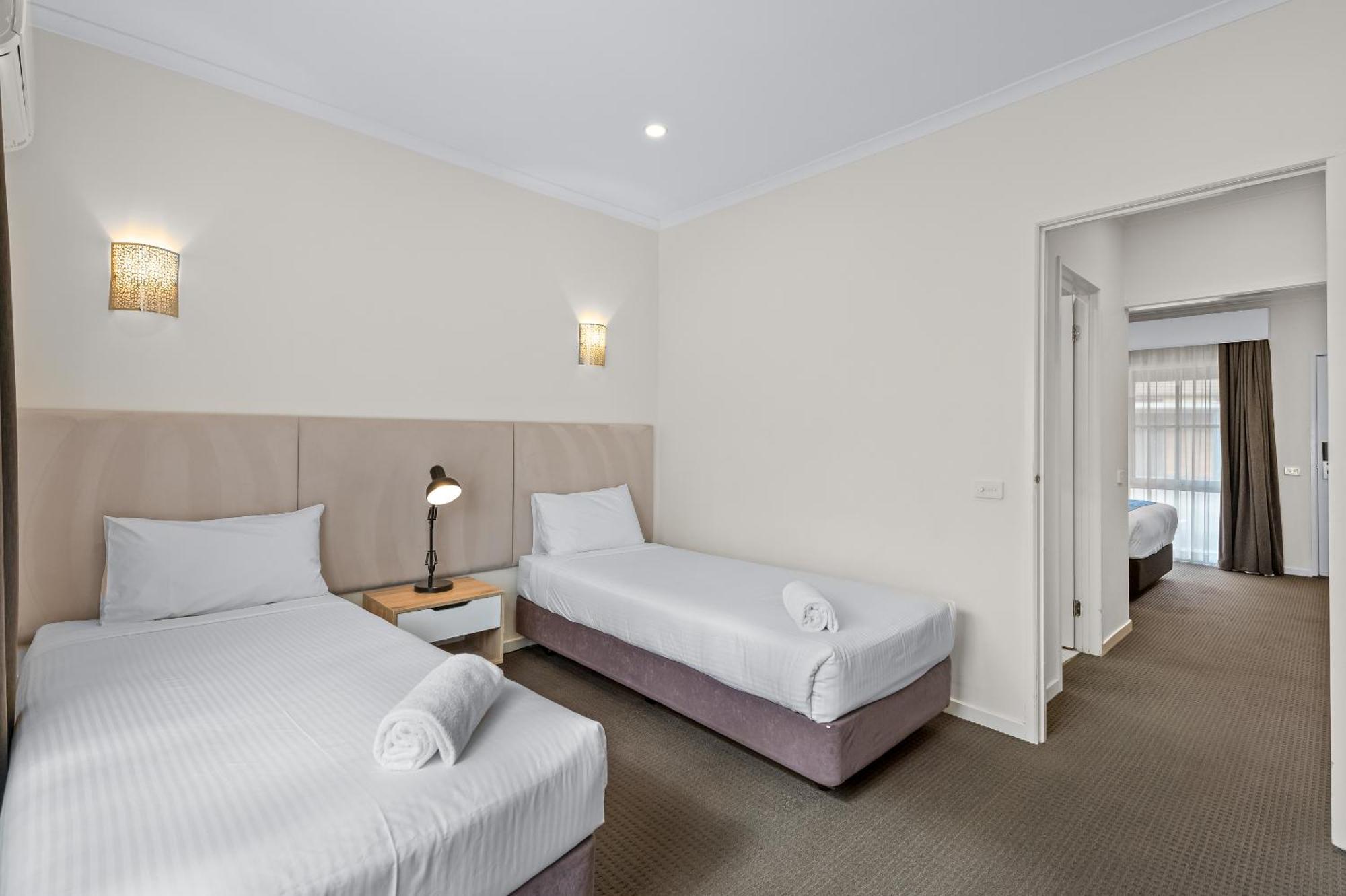 Rowville International Hotel Exterior photo